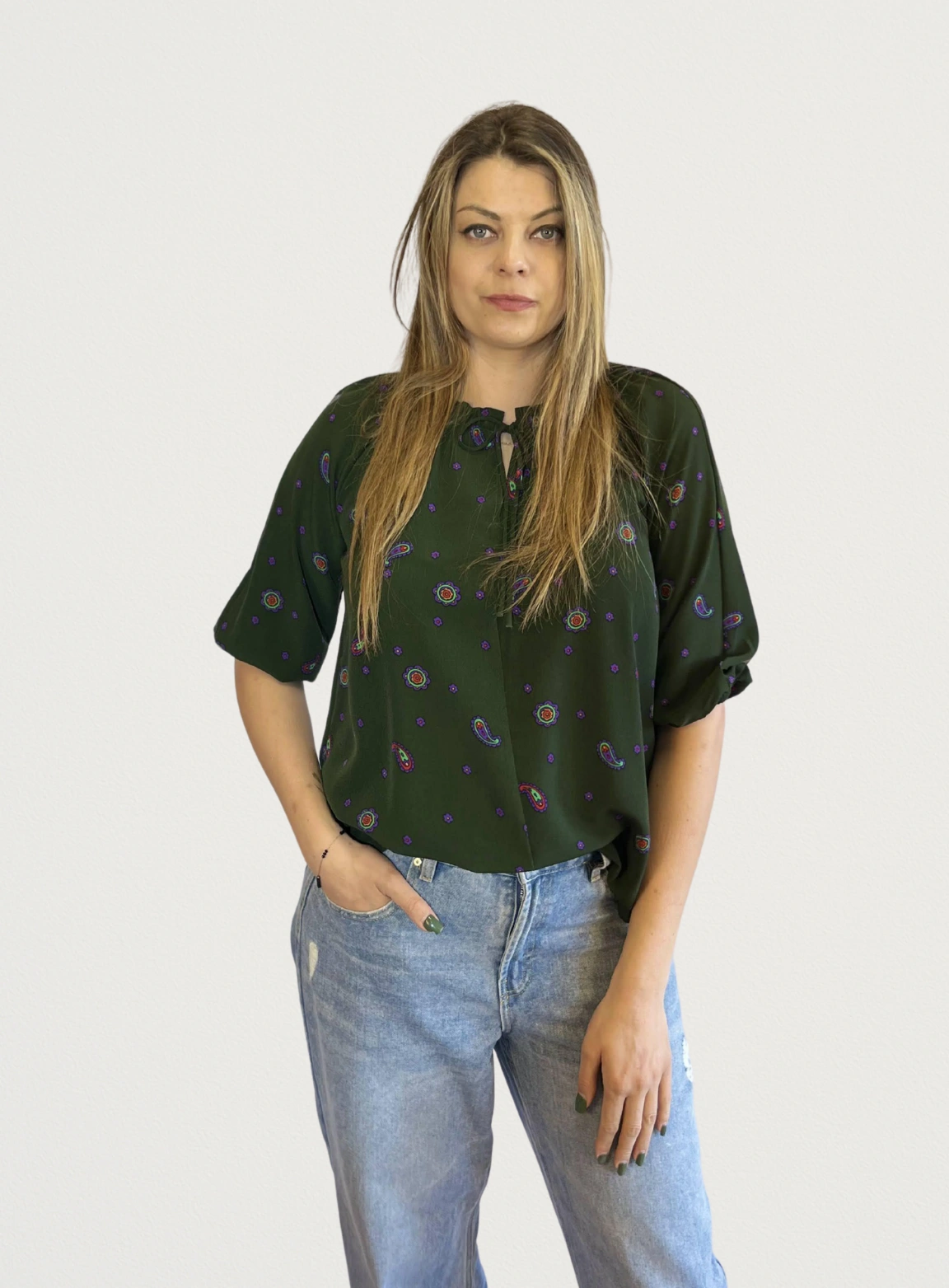 Ciemnozielona bluzka folkowa z motywem paisley